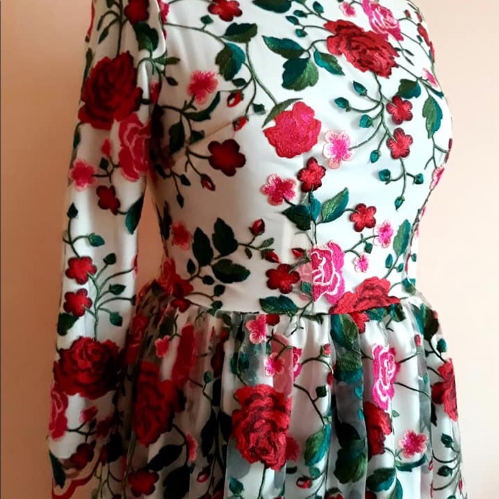 Dress - Picture 4 of 5